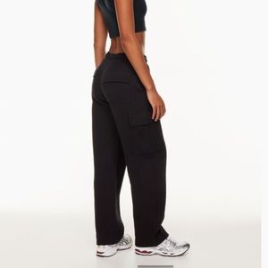 Aritzia TNA Cozy Fleece Mega Cargo Sweatpant in Black